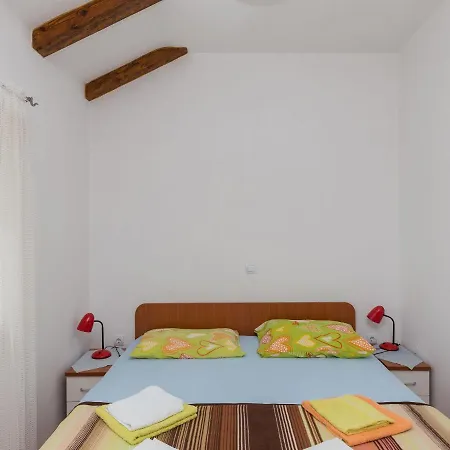 Βίλα Restful In Dalmatia With Garden *